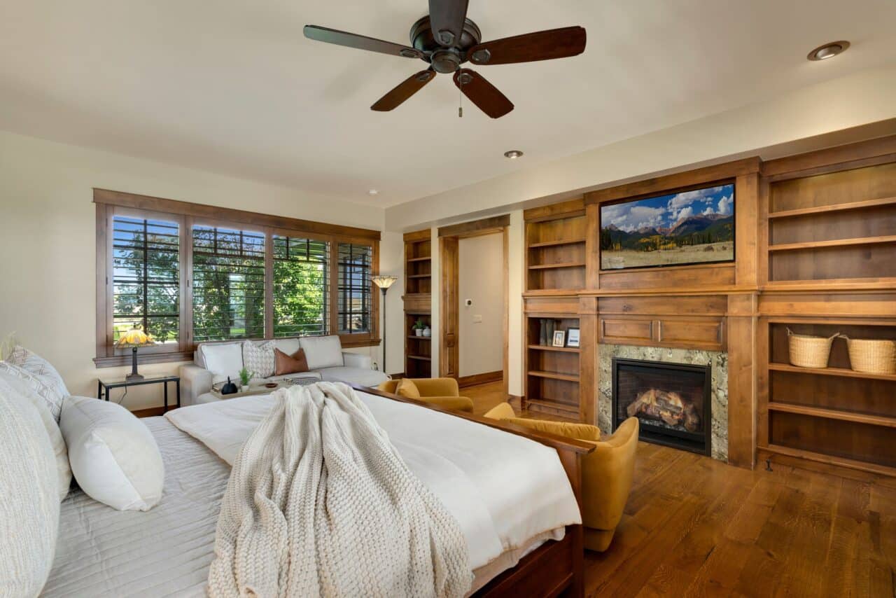 Bedroom with fireplace